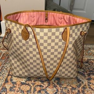 Checkered tote purse